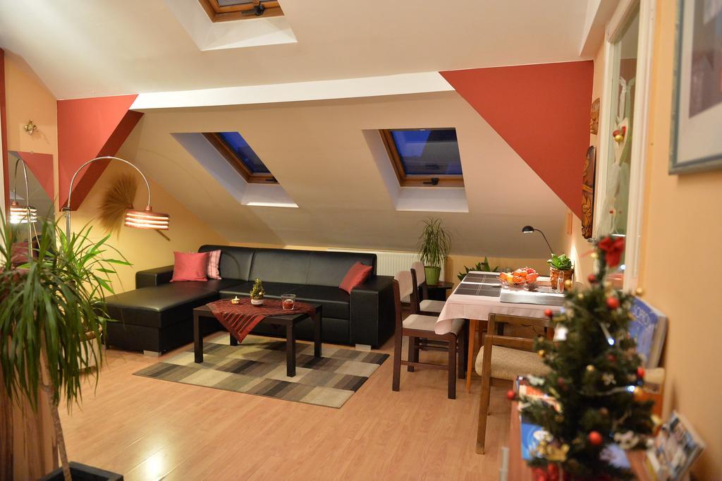 Sopron Eszter Apartman מראה חיצוני תמונה